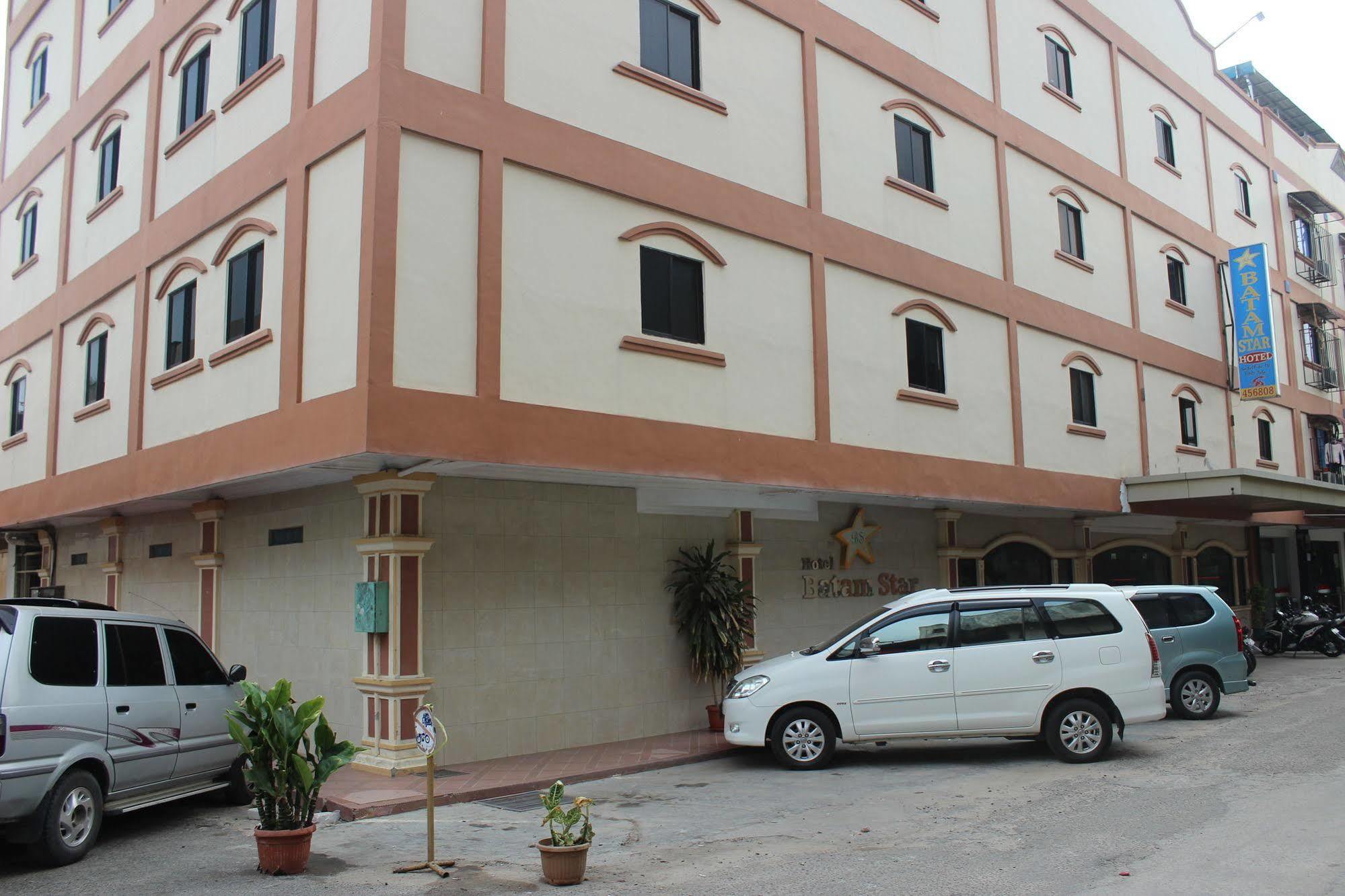 Batam Star Hotel Buitenkant foto